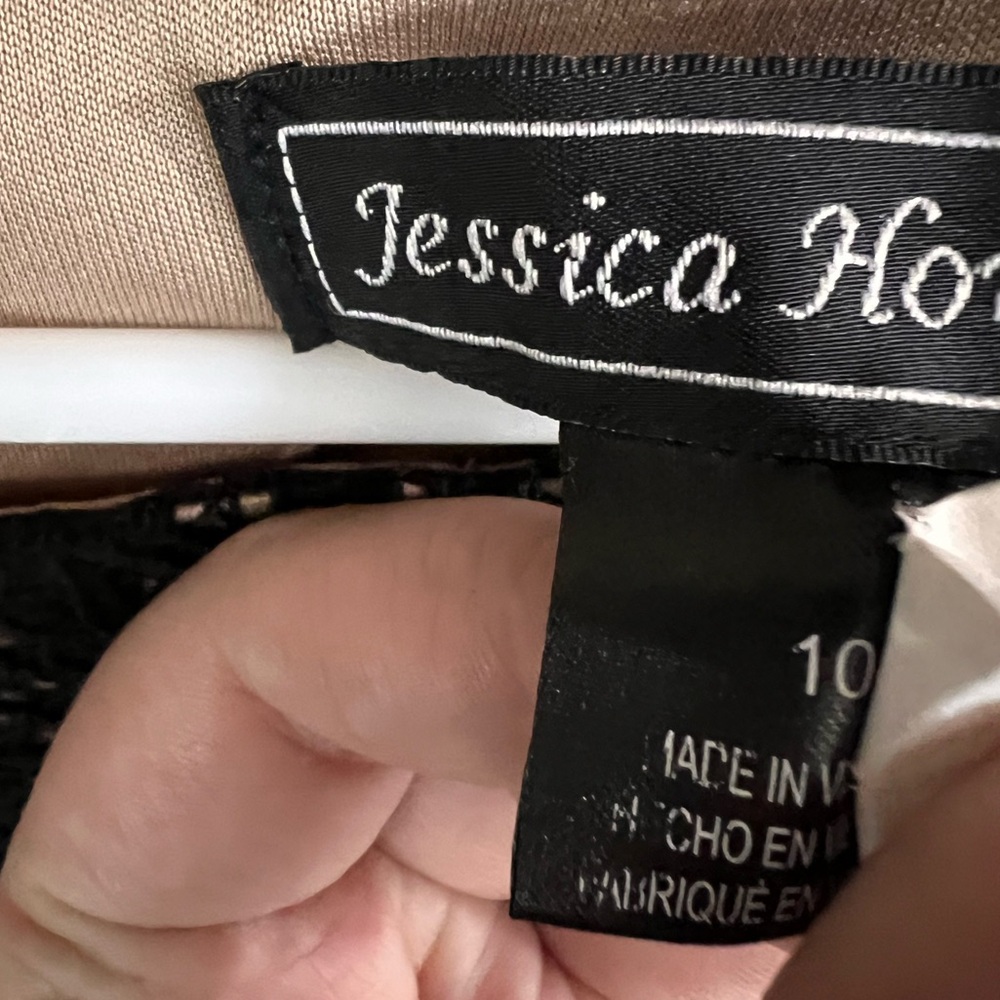Jessica Howard Women’s Black Lace 3/4 Sleeve Jewel Neck Sheath Dress! Size 10. - Picture 9 of 16
